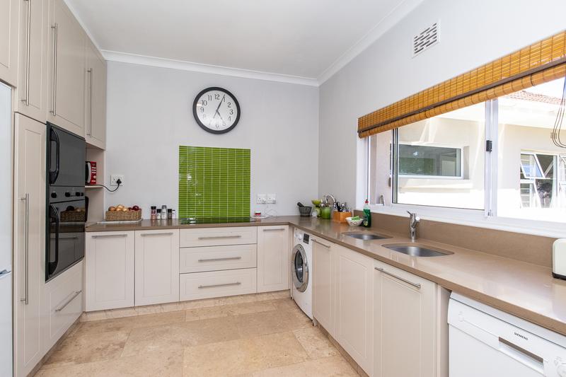 4 Bedroom Property for Sale in Bergvliet Western Cape